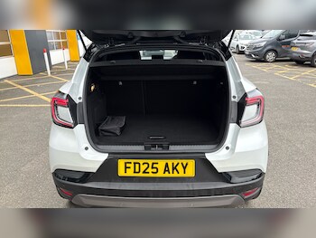 Used Renault Captur 2025 for sale - 77730729: Photo