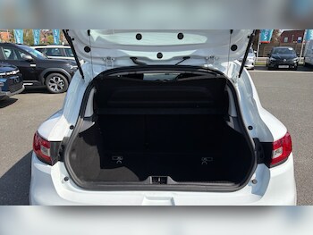 Used Renault Clio 2017 for sale - 78270530: Photo