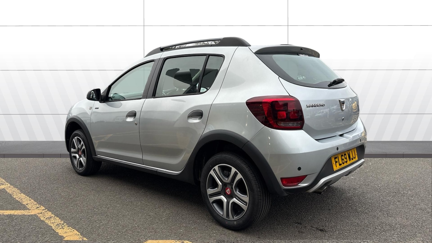 Used Dacia Sandero Stepway 2020 for sale - 77819560: Photo 2