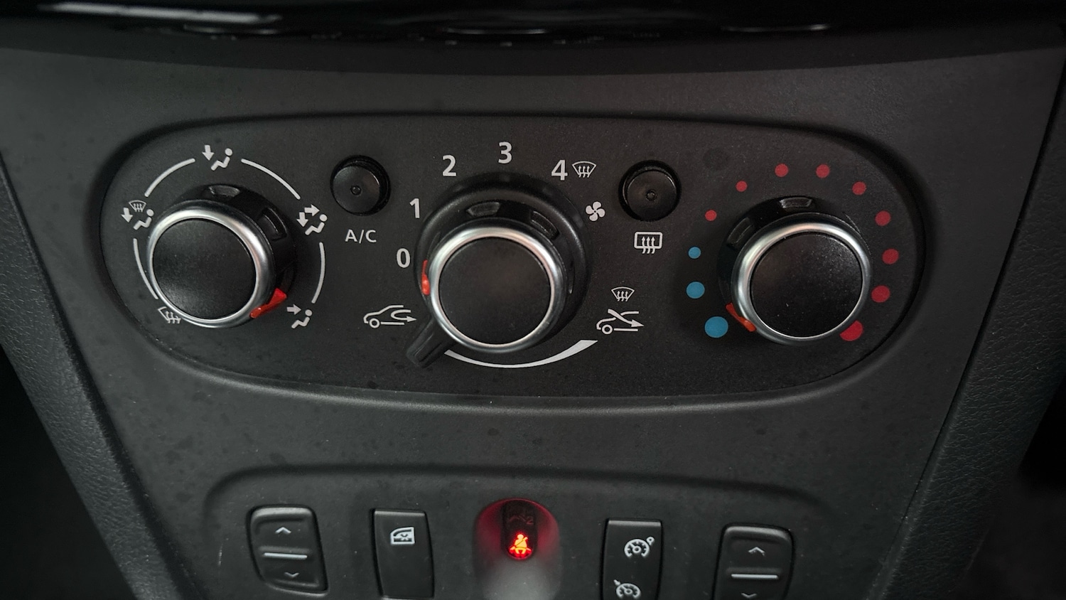 Used Dacia Sandero Stepway 2020 for sale - 77819560: Photo 27