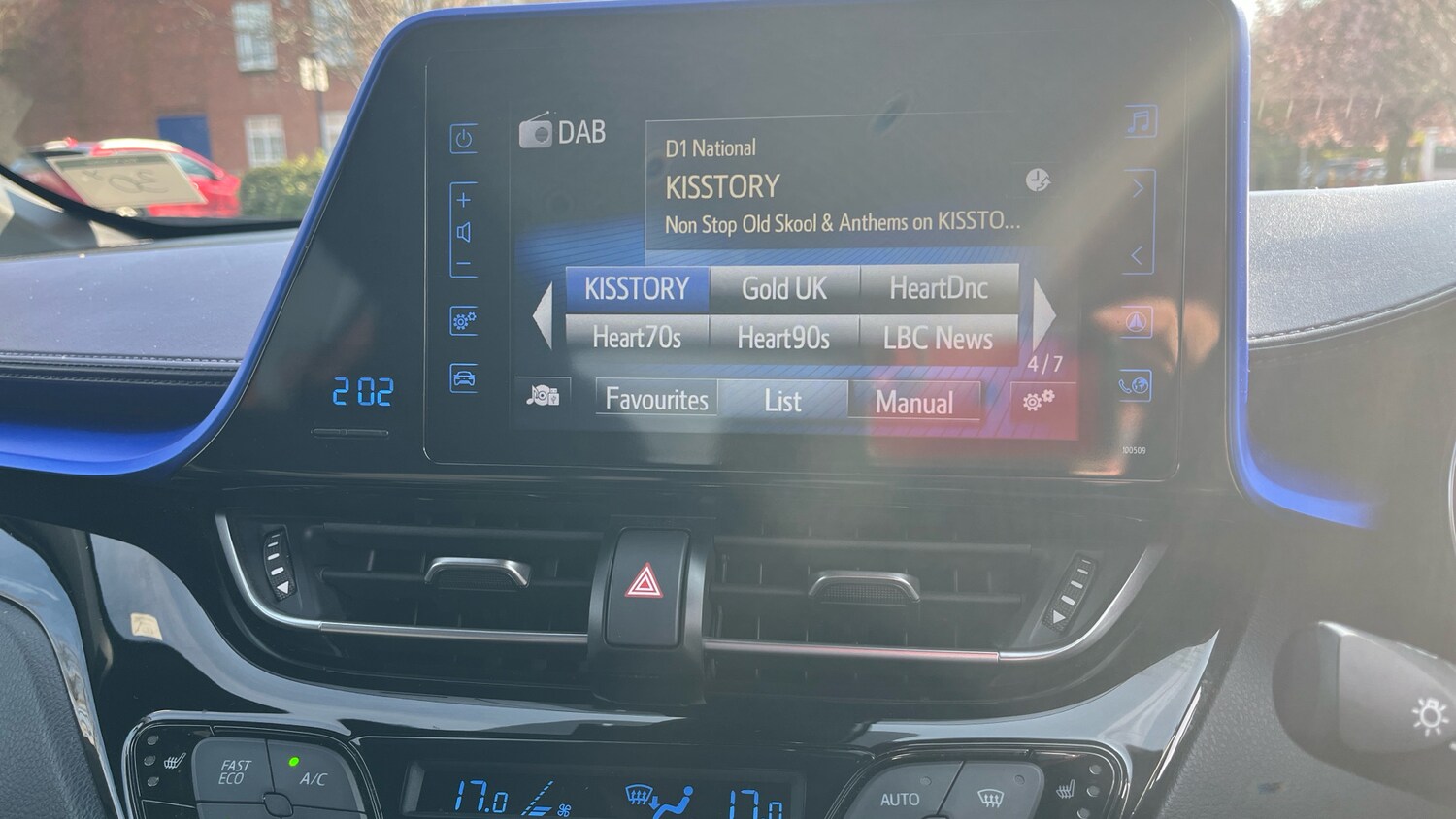 Used Toyota C-HR 2018 for sale - 77963047: Photo 12