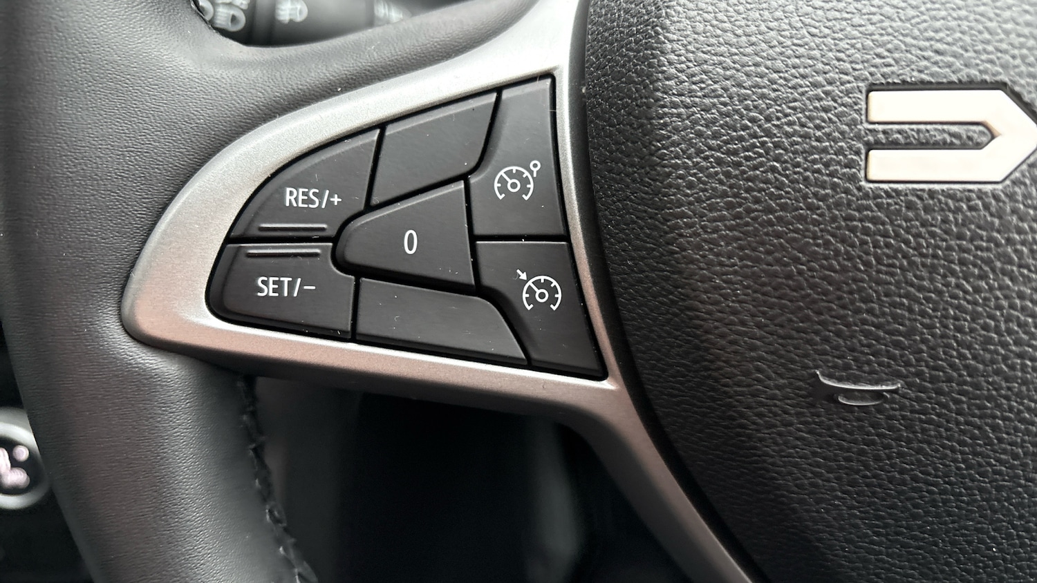 Used Dacia Sandero Stepway 2024 for sale - 77639113: Photo 36