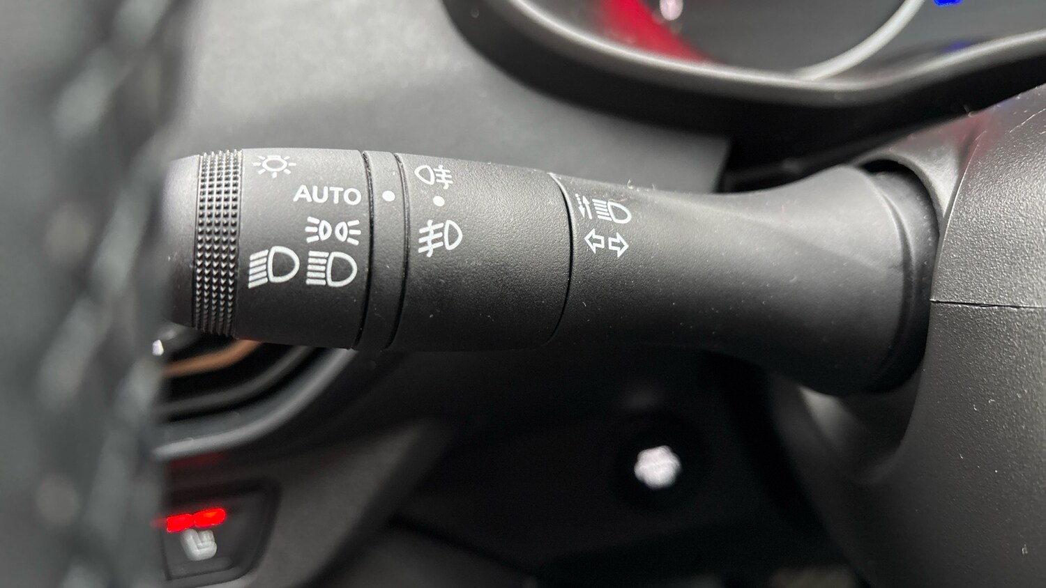 Used Dacia Sandero Stepway 2024 for sale - 77639113: Photo 40