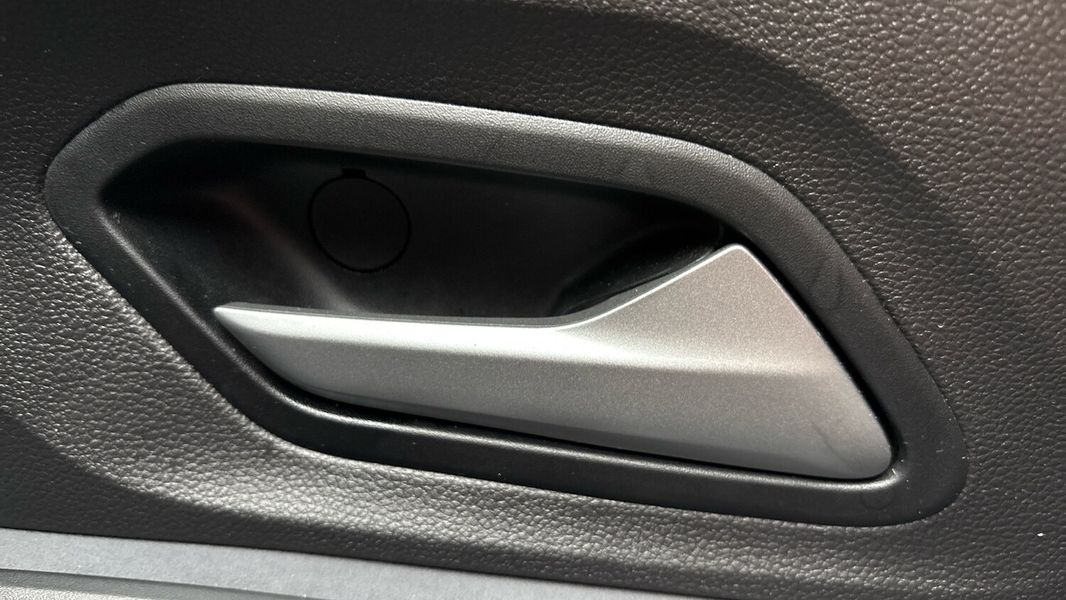 Used Dacia Sandero Stepway 2024 for sale - 77639113: Photo 44