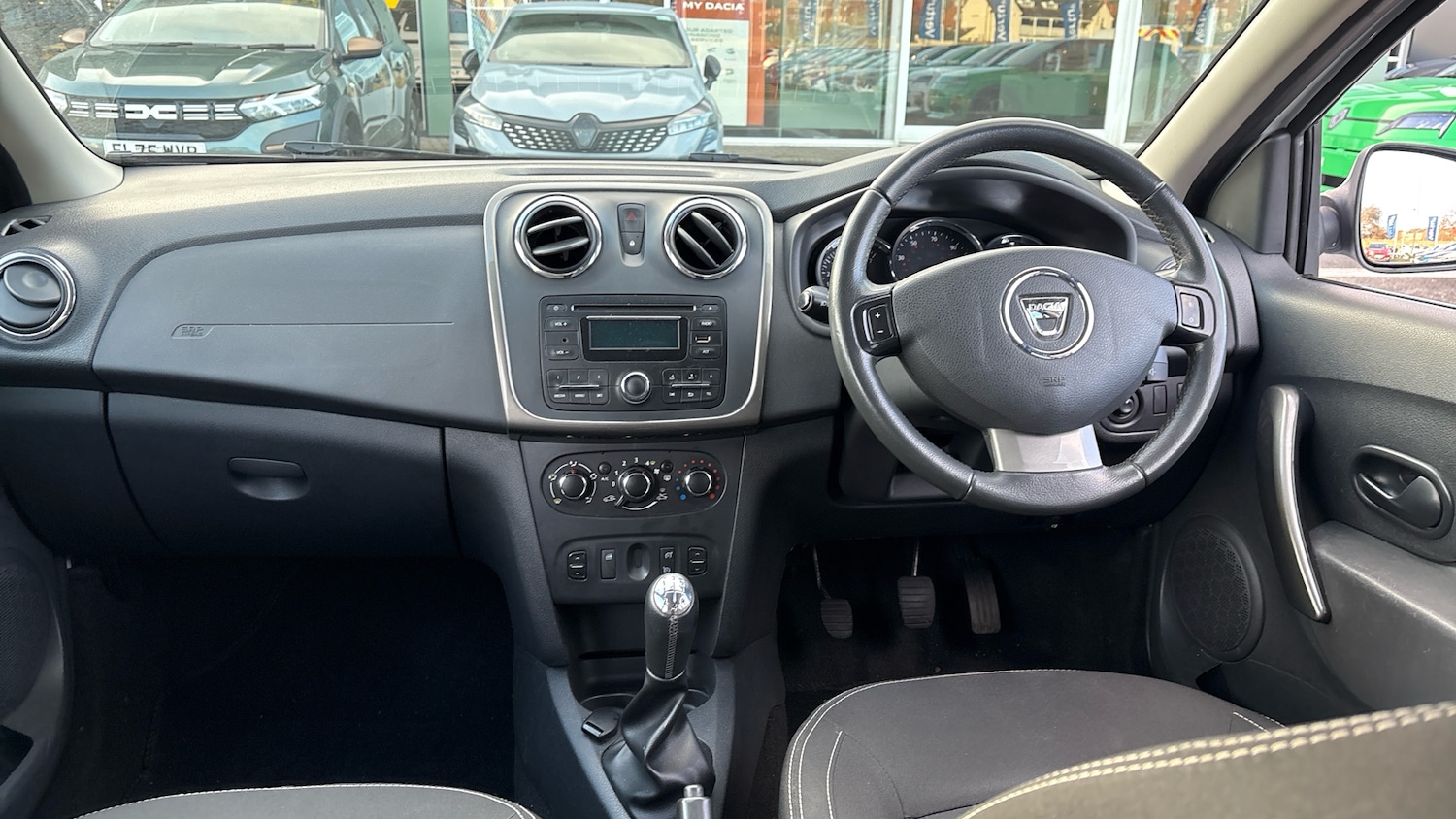 Used Dacia Logan MCV 2015 for sale - 76696880: Photo 10