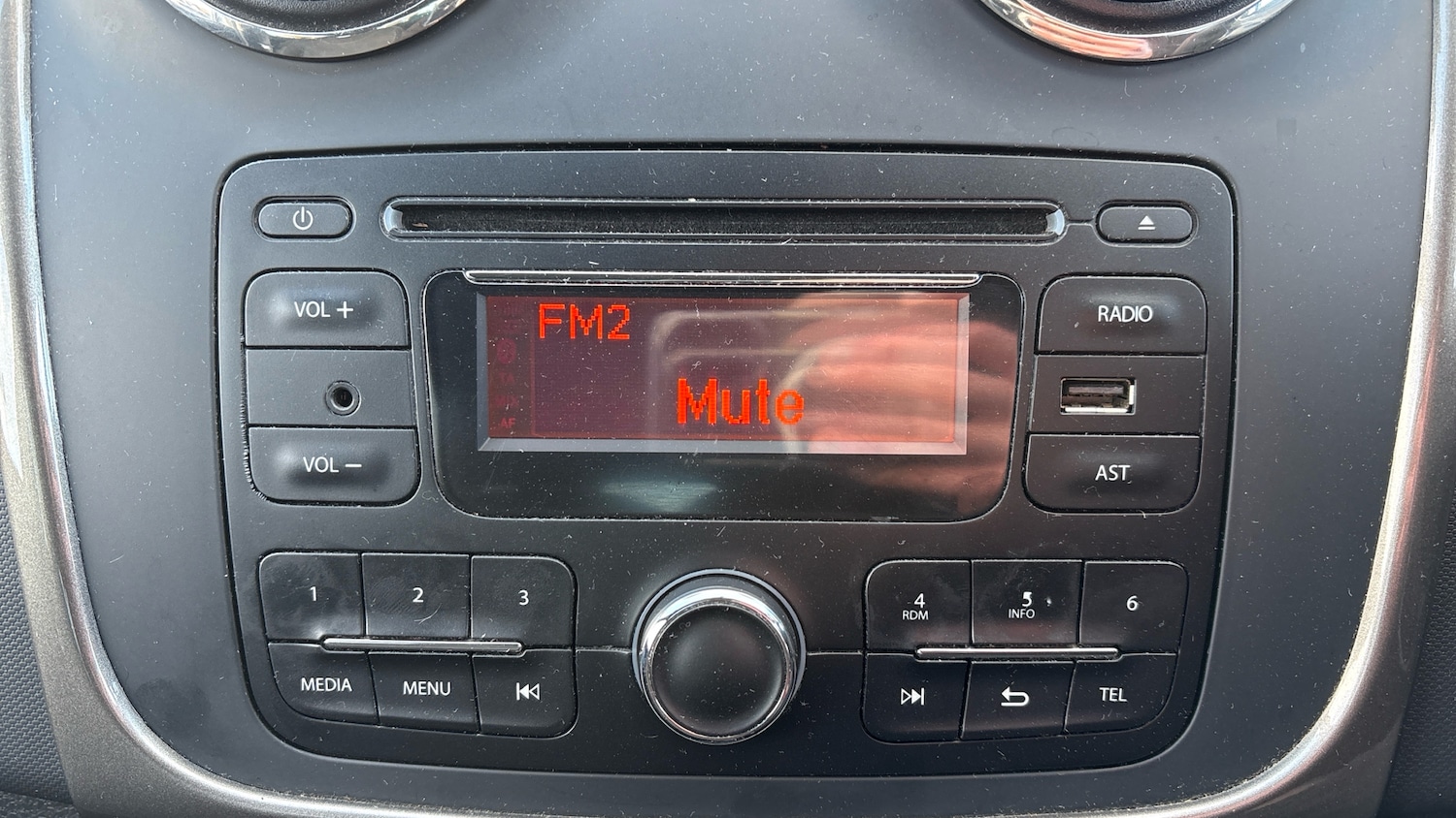 Used Dacia Logan MCV 2015 for sale - 76696880: Photo 12