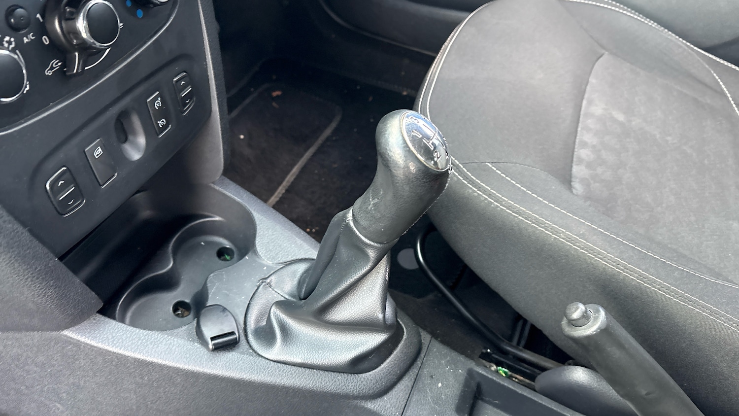 Used Dacia Logan MCV 2015 for sale - 76696880: Photo 13