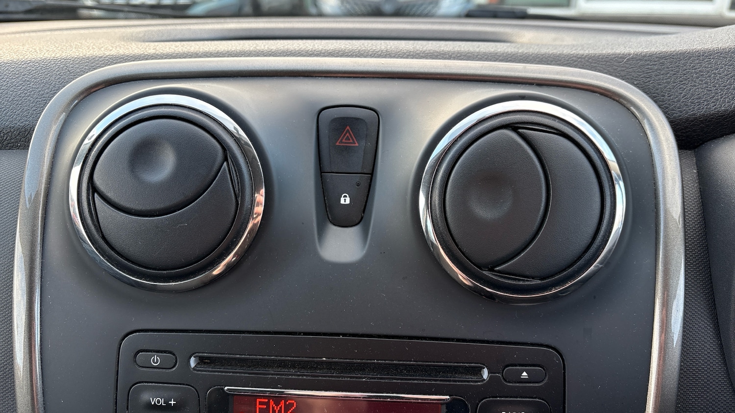 Used Dacia Logan MCV 2015 for sale - 76696880: Photo 26