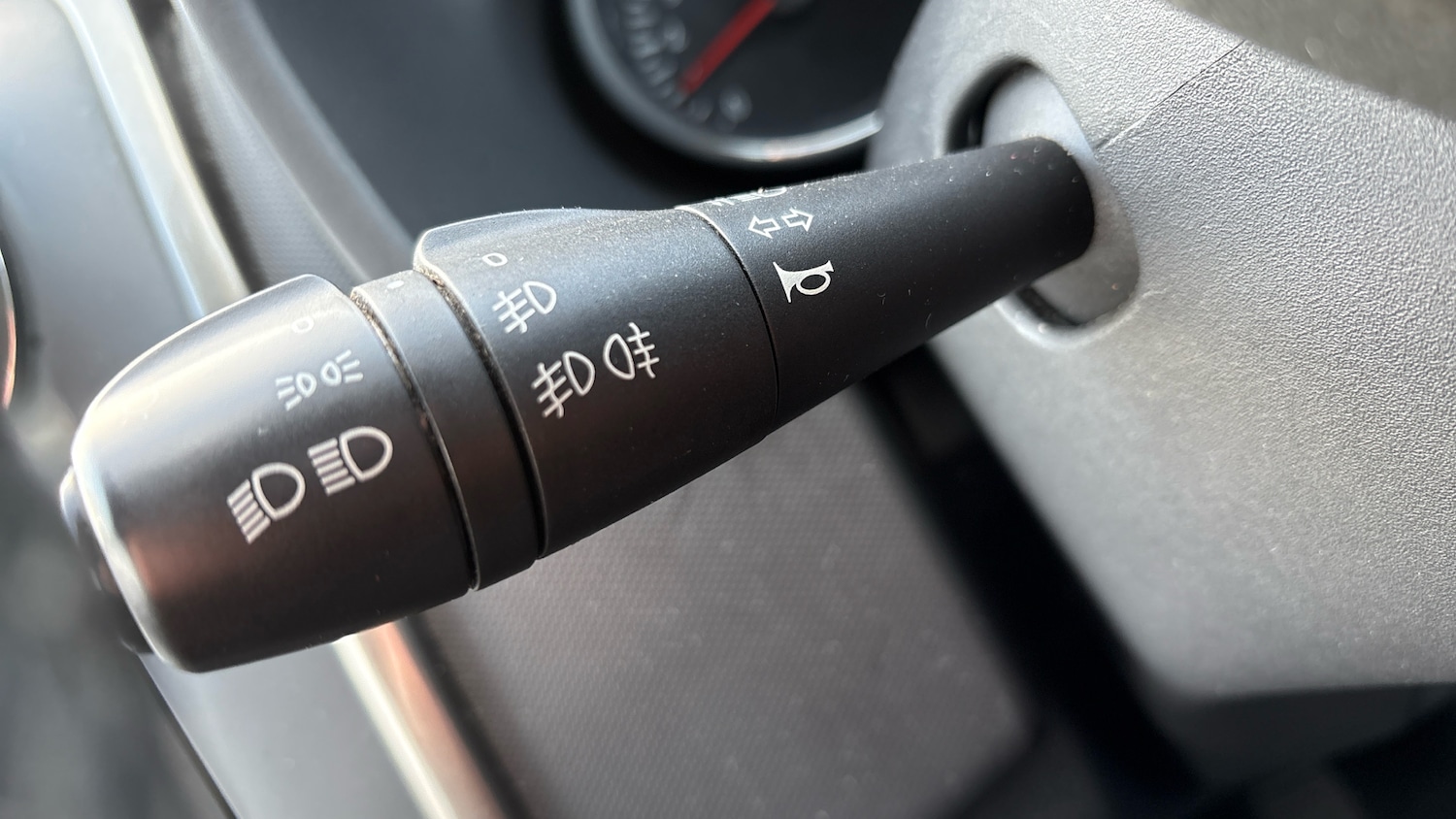 Used Dacia Logan MCV 2015 for sale - 76696880: Photo 35