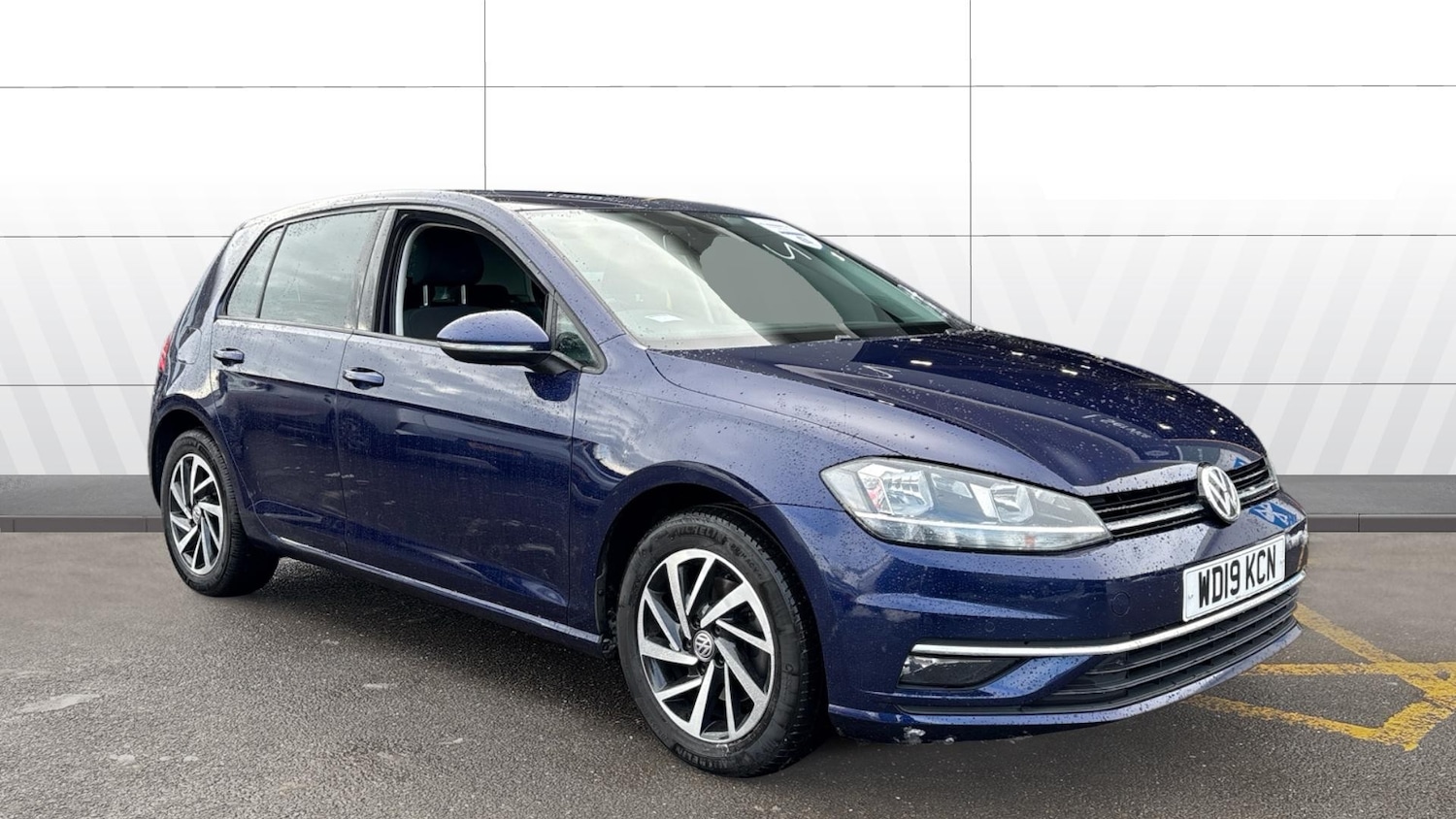Used Volkswagen Golf 2019 for sale - 77363942: Photo 1