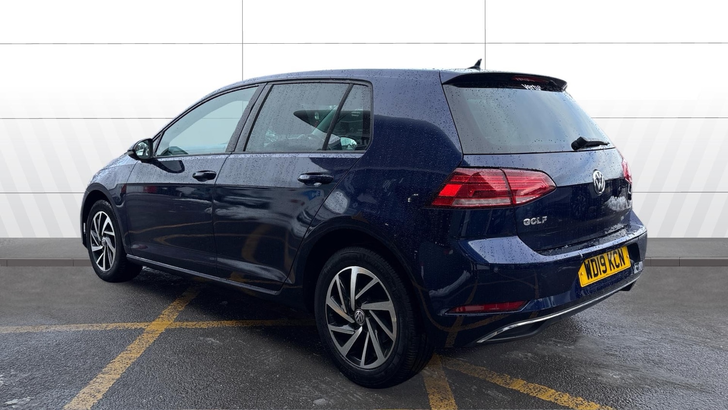 Used Volkswagen Golf 2019 for sale - 77363942: Photo 2