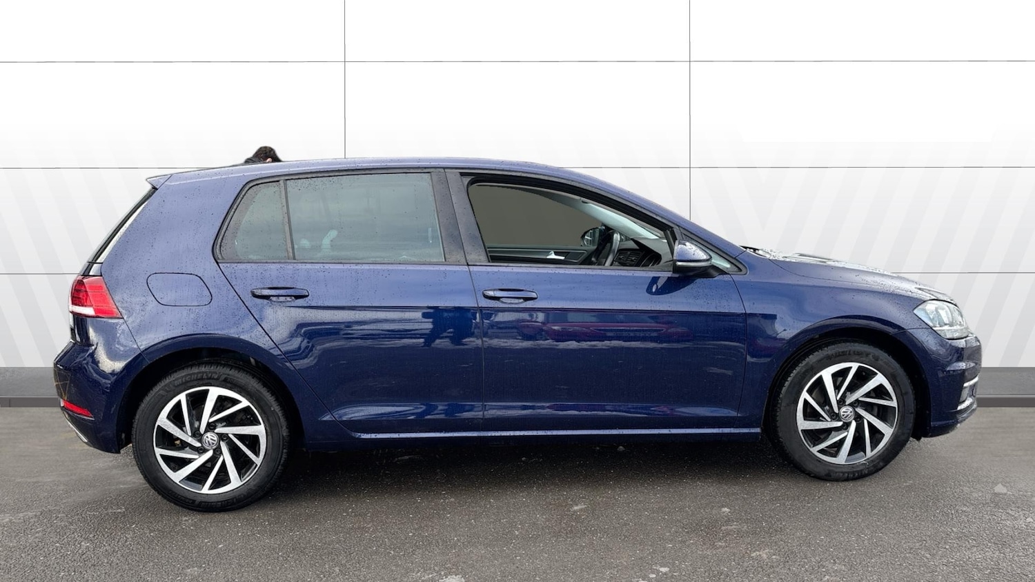 Used Volkswagen Golf 2019 for sale - 77363942: Photo 5