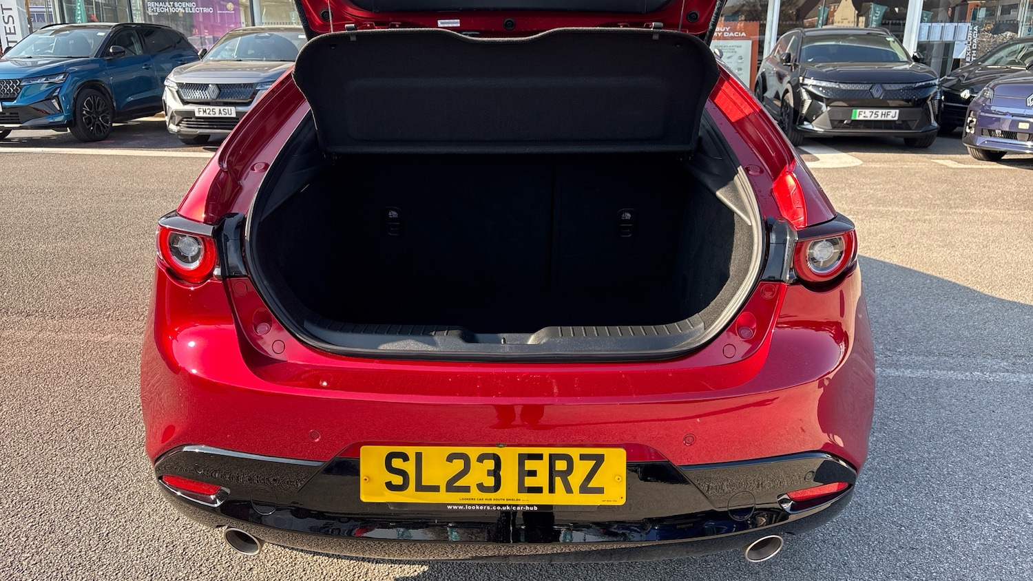 Used Mazda Mazda3 2023 for sale - 77776141: Photo 4