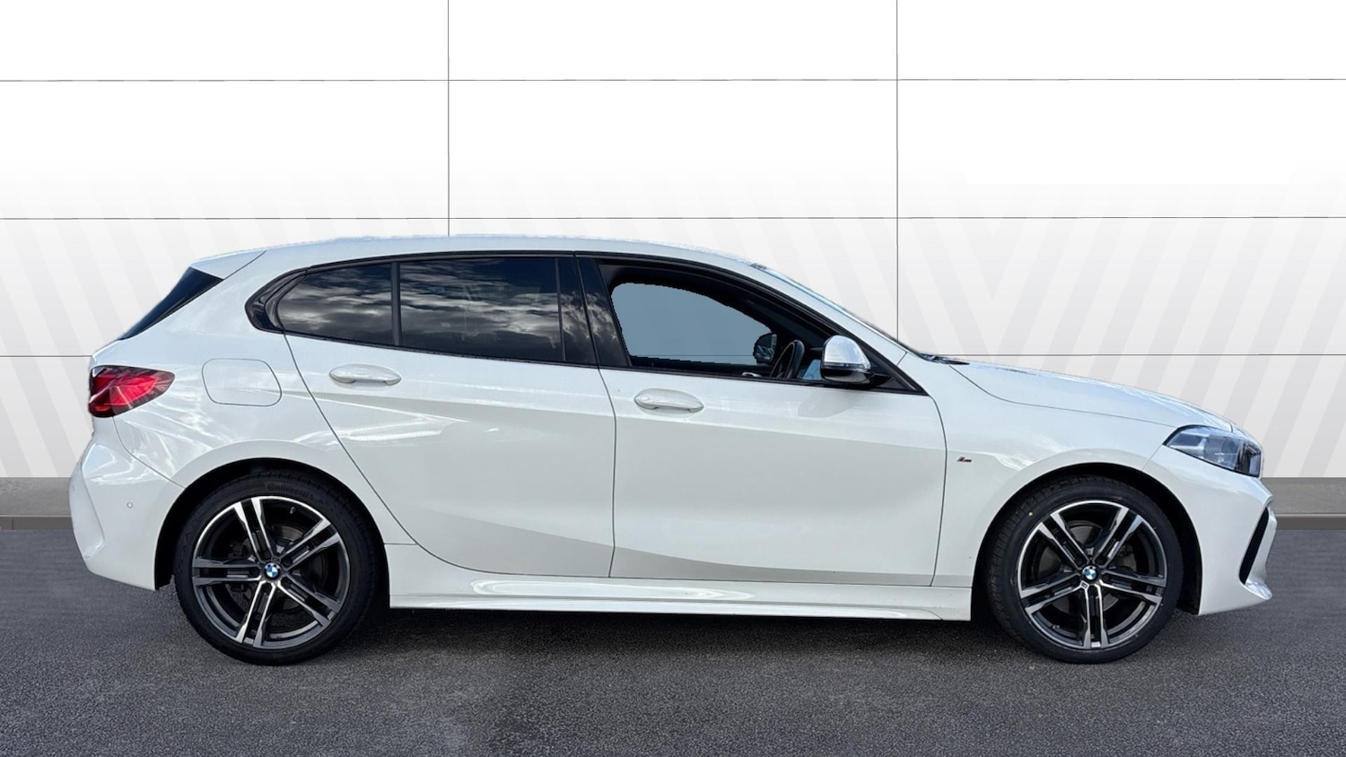 Used BMW 1 Series 2023 for sale - 76332702: Photo 5