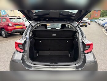 Used Toyota Yaris 2024 for sale - 78792090: Photo