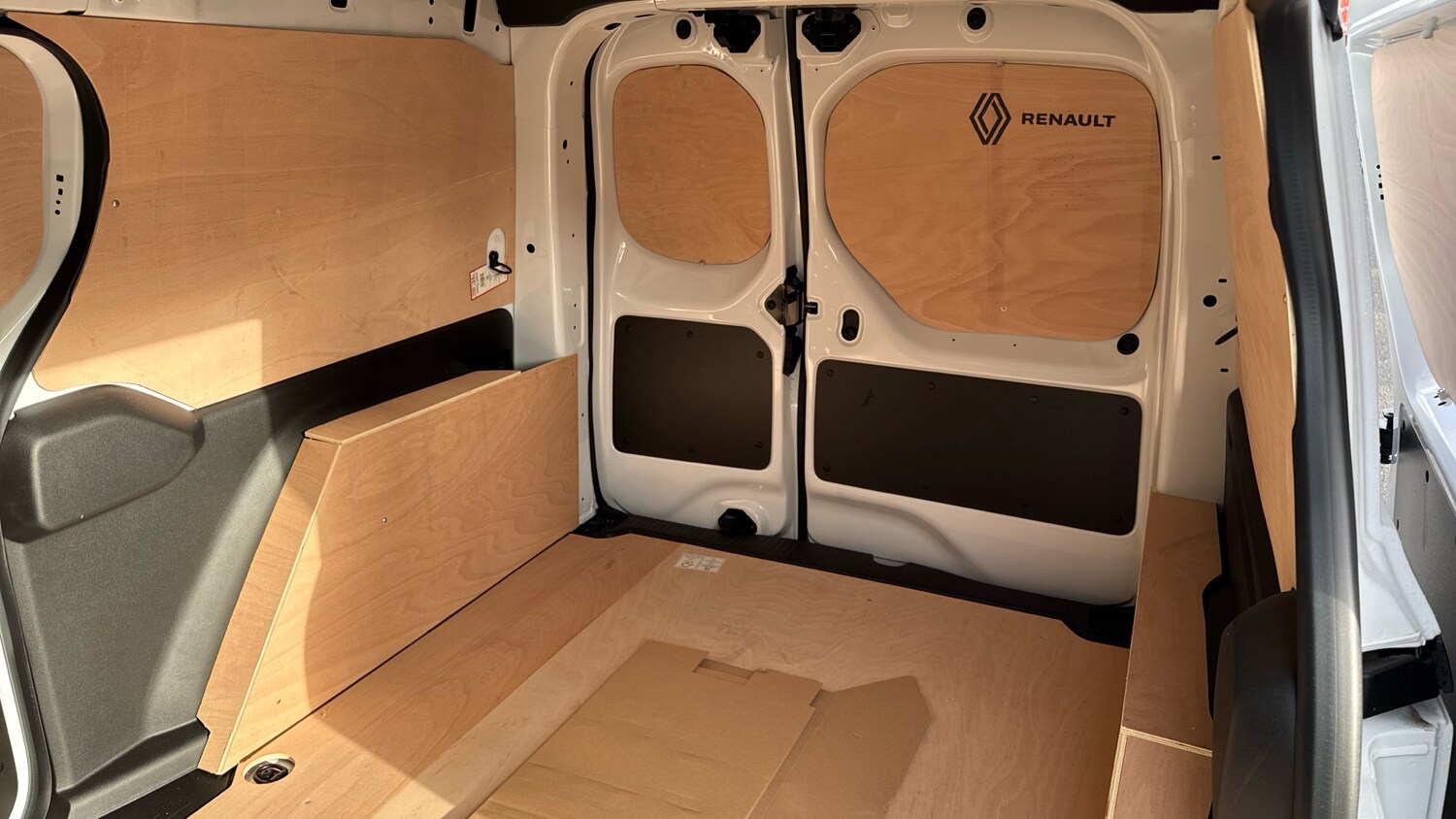 Used Renault Kangoo 2025 for sale - 76531346: Photo 15