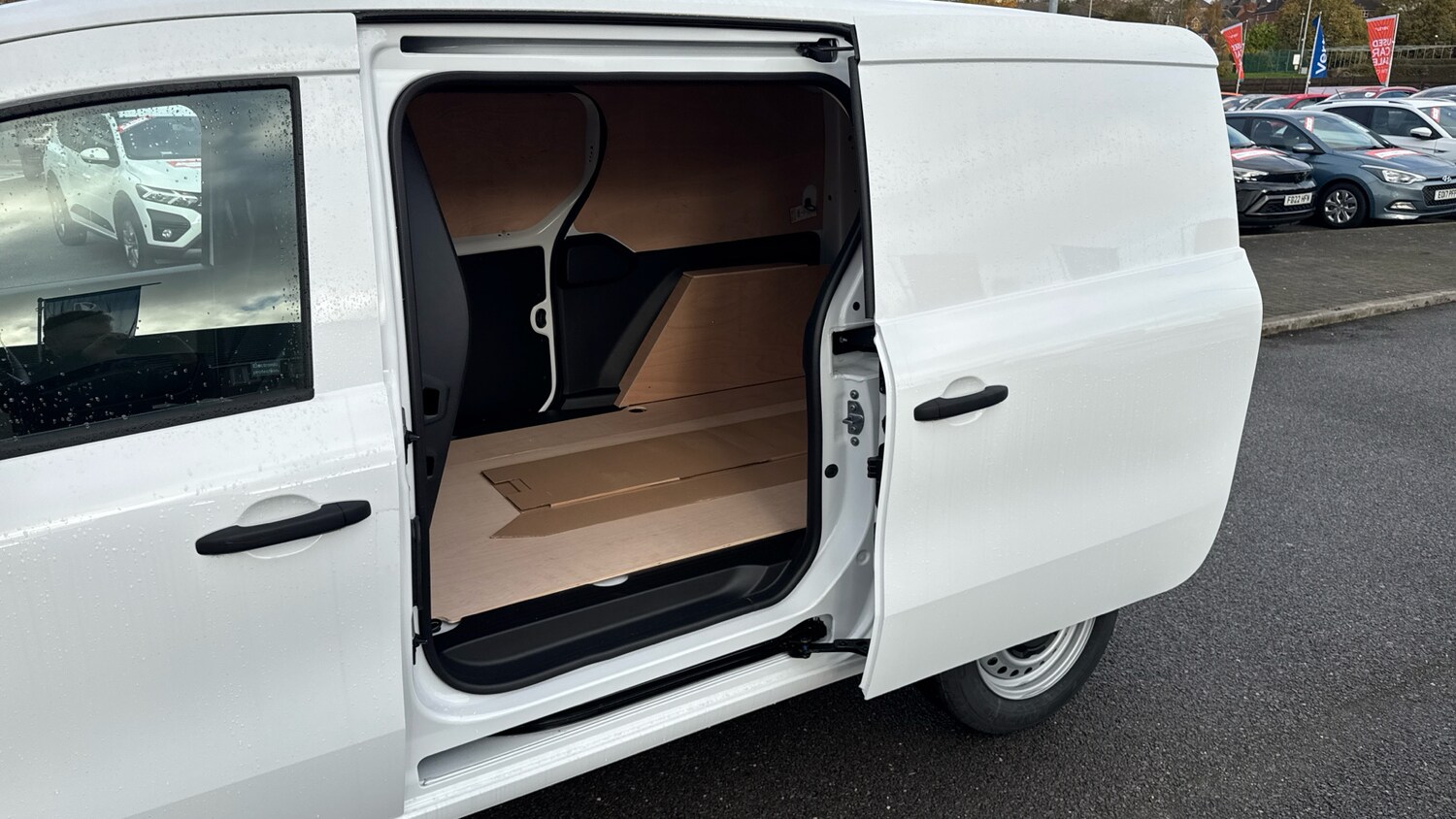 Used Renault Kangoo 2025 for sale - 76531346: Photo 23