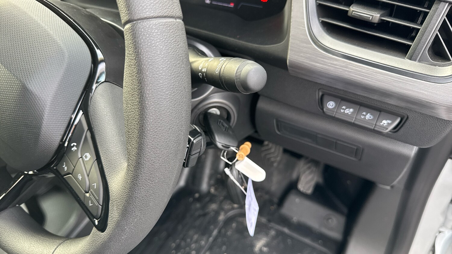 Used Renault Kangoo 2025 for sale - 76531346: Photo 28