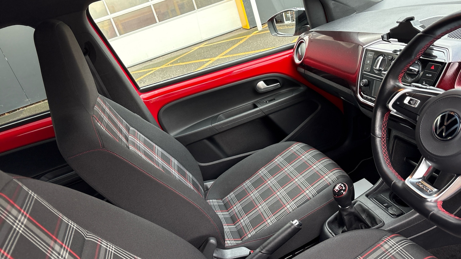 Used Volkswagen up! 2022 for sale - 76694738: Photo 14