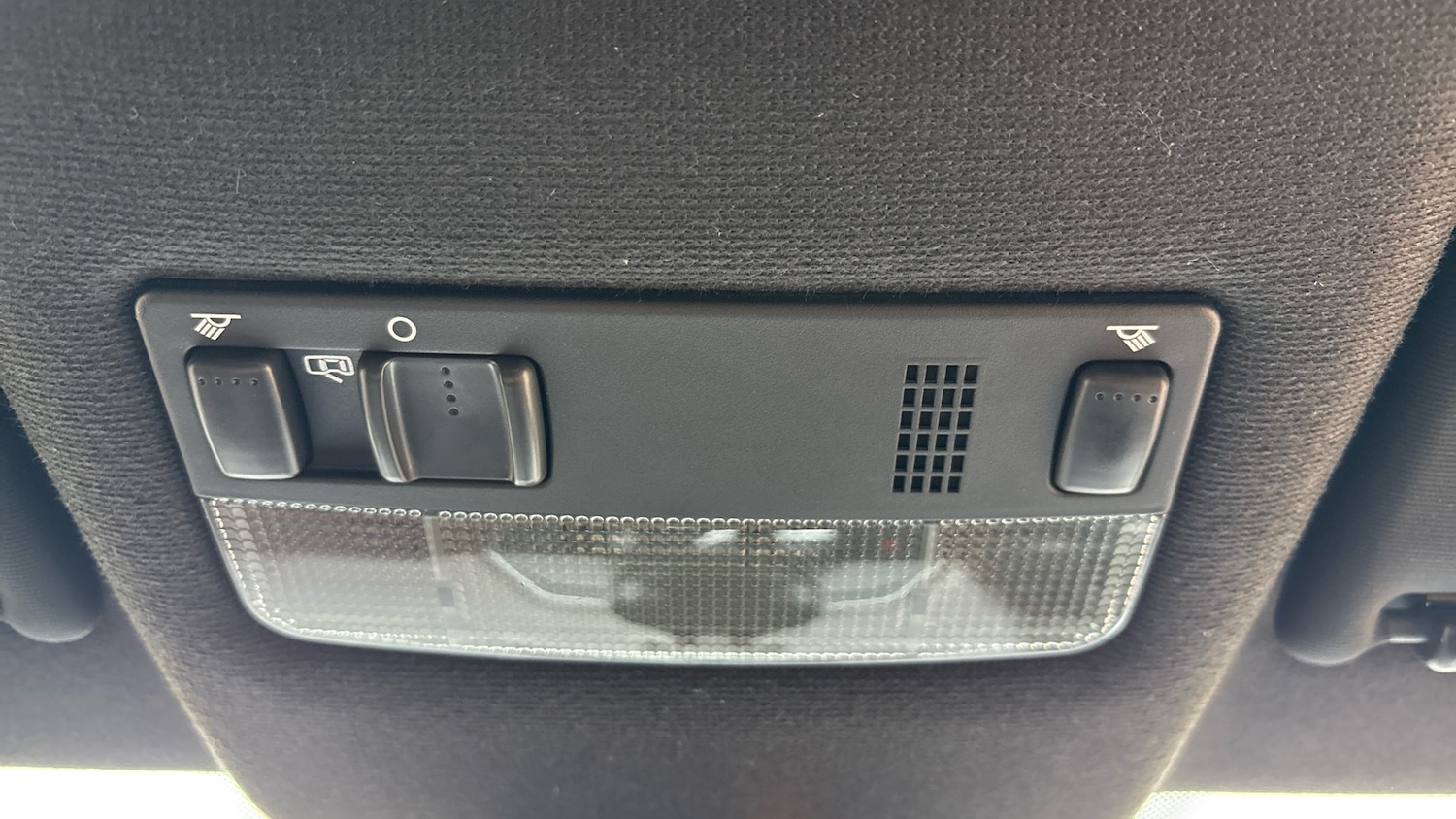 Used Volkswagen up! 2022 for sale - 76694738: Photo 23