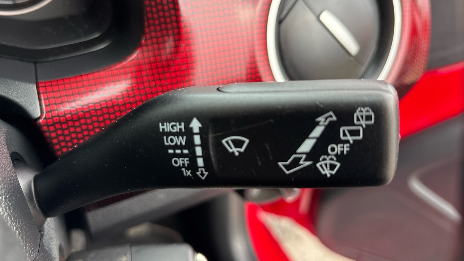 Used Volkswagen up! 2022 for sale - 76694738: Photo 35