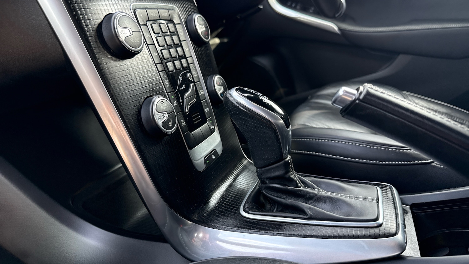 Used Volvo V40 2019 for sale - 76076273: Photo 13
