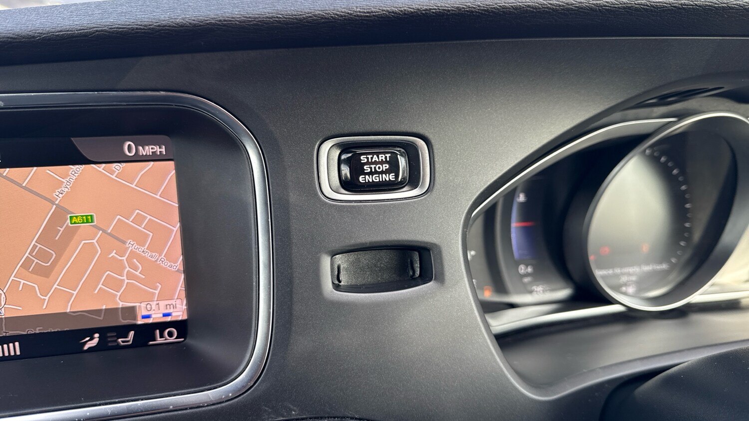 Used Volvo V40 2019 for sale - 76076273: Photo 29
