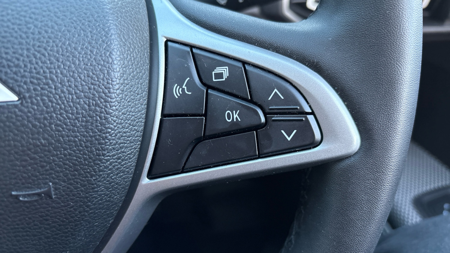 Used Dacia Jogger 2023 for sale - 76892846: Photo 24