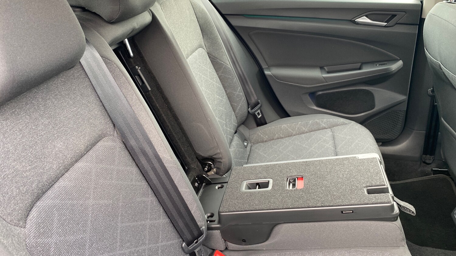 Used Volkswagen Golf 2021 for sale - 76231600: Photo 30