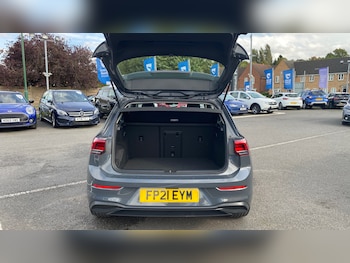 Used Volkswagen Golf 2021 for sale - 76231600: Photo