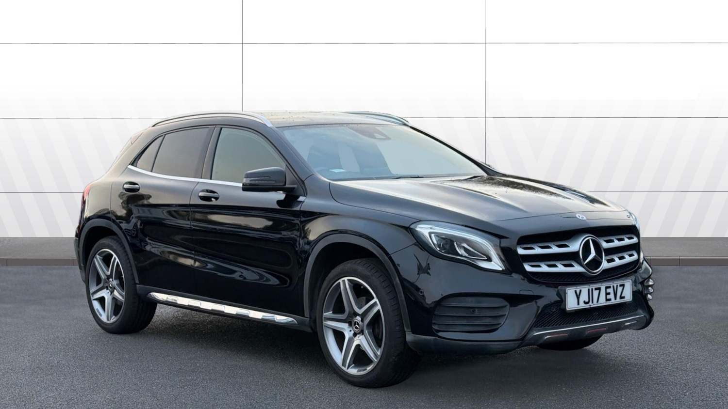 Used Mercedes-Benz GLA 2017 for sale - 76894351: Photo 1