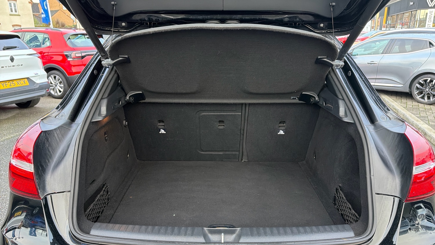 Used Mercedes-Benz GLA 2017 for sale - 76894351: Photo 4