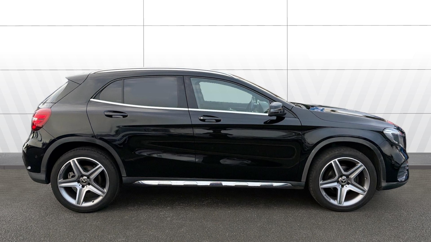 Used Mercedes-Benz GLA 2017 for sale - 76894351: Photo 5