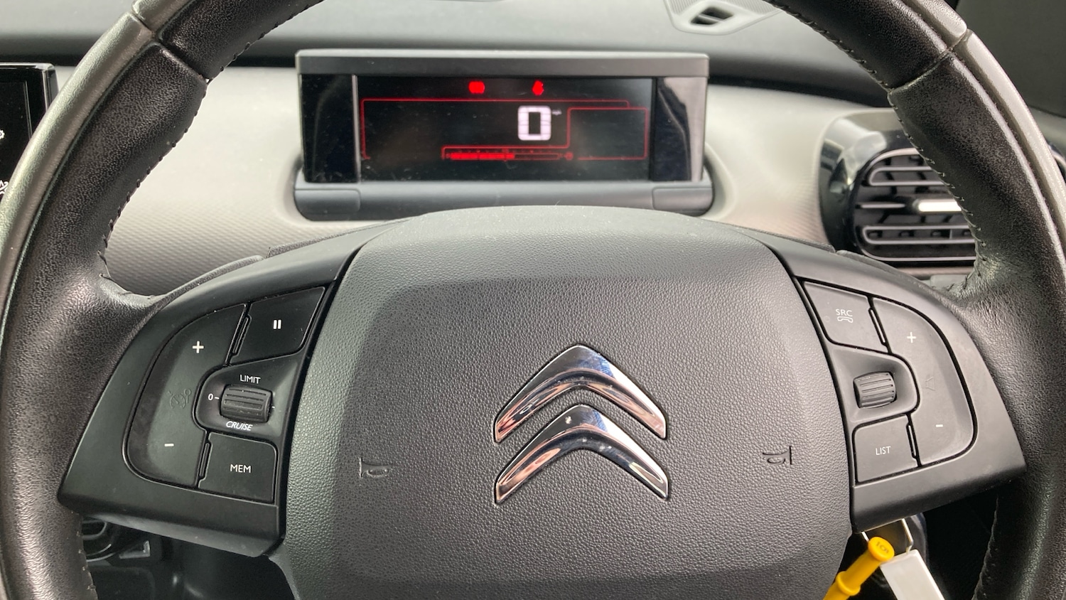 Used Citroen C4 Cactus 2017 for sale - 76638565: Photo 22