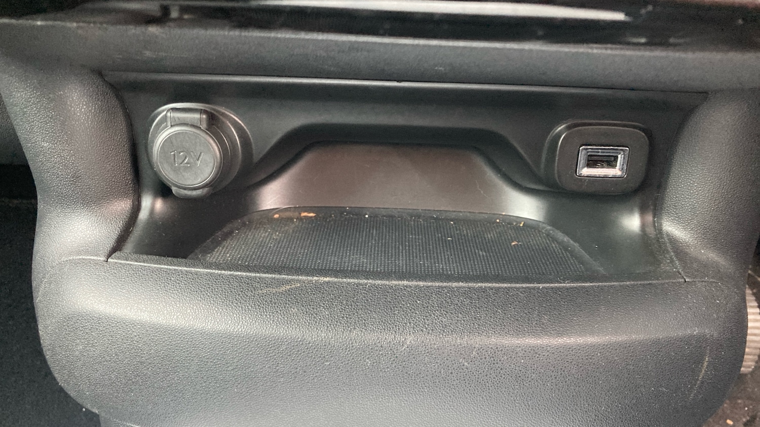 Used Citroen C4 Cactus 2017 for sale - 76638565: Photo 27