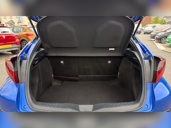 Used Toyota C-HR 2022 for sale - 78270531: Photo