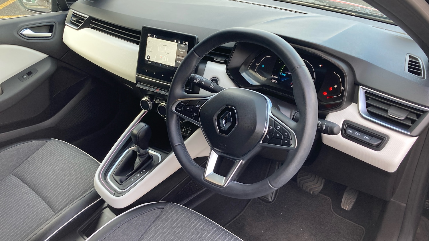 Used Renault Clio 2022 for sale - 76542787: Photo 11