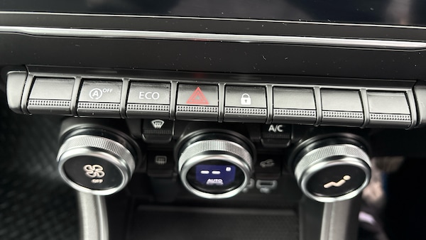 Used Renault Captur 2022 for sale - 76263222: Photo 25