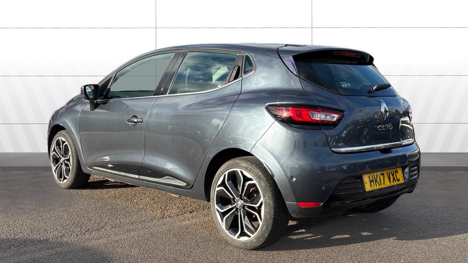 Used Renault Clio 2017 for sale - 76625605: Photo 2