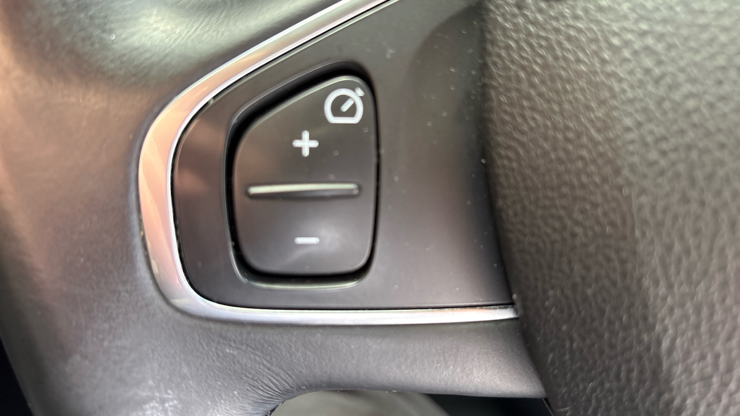 Used Renault Clio 2017 for sale - 76625605: Photo 37