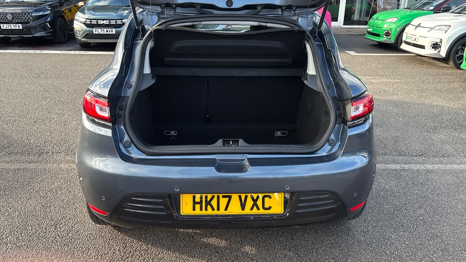 Used Renault Clio 2017 for sale - 76625605: Photo 4