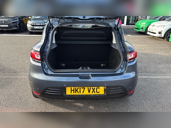 Used Renault Clio 2017 for sale - 76625605: Photo