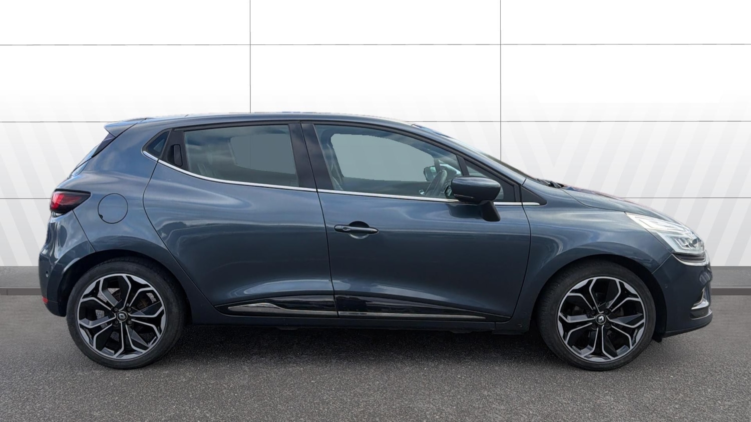 Used Renault Clio 2017 for sale - 76625605: Photo 5