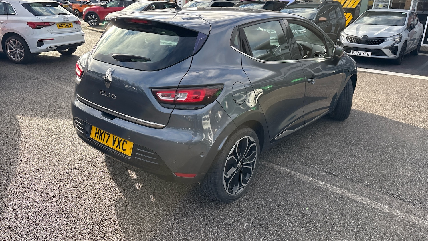 Used Renault Clio 2017 for sale - 76625605: Photo 51