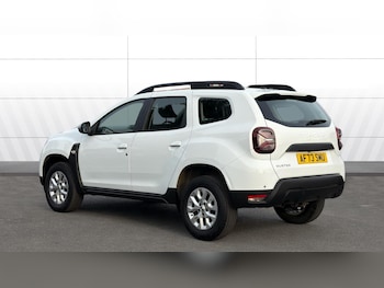Used Dacia Duster 2023 for sale - 77996930: Photo