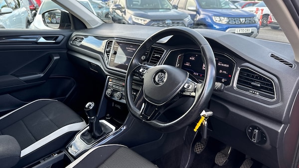 Used Volkswagen T-Roc 2019 for sale - 76157078: Photo 11