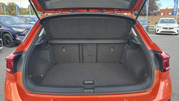Used Volkswagen T-Roc 2019 for sale - 76157078: Photo 4