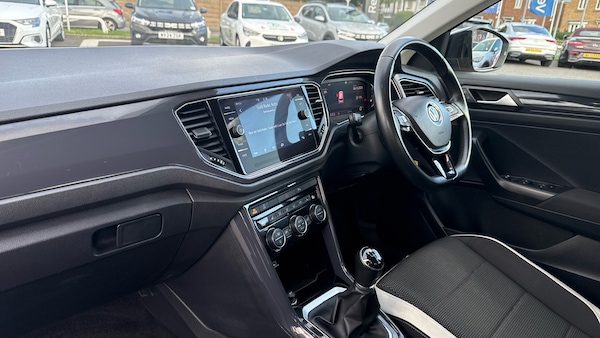 Used Volkswagen T-Roc 2019 for sale - 76157078: Photo 9