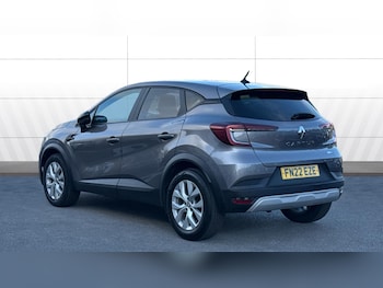 Used Renault Captur 2022 for sale - 76196337: Photo