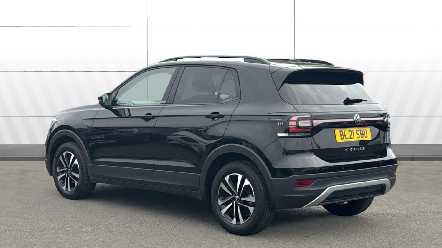 Used Volkswagen T-Cross 2021 for sale - 76268175: Photo 2